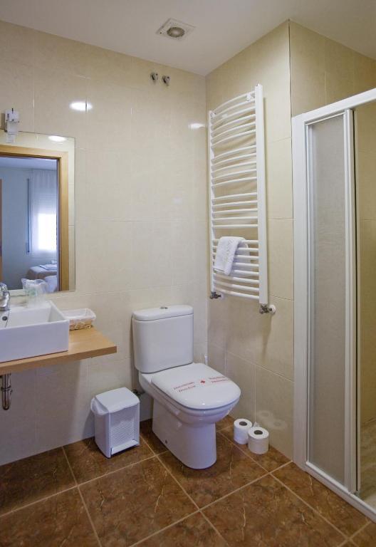 Amolls Restaurant I Habitacions Олот Экстерьер фото